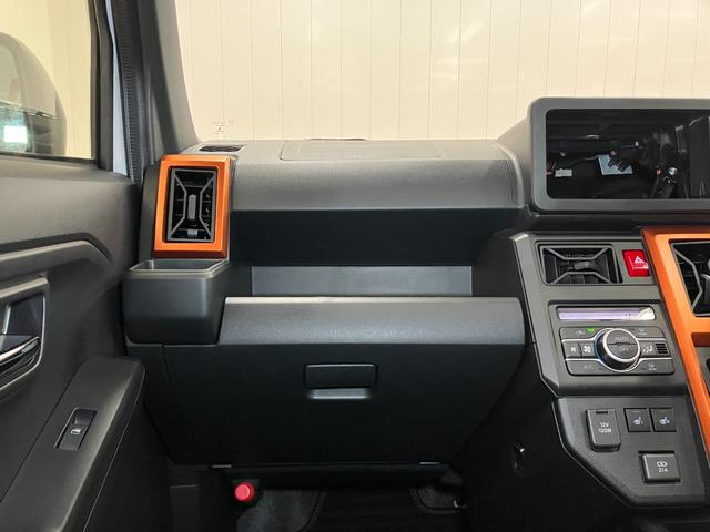 タフト Ｇ　サポカーＳワイド適合　スカイフィールトップ　電動パーキングブレーキ　全車速追従機能付ＡＣＣ　ステアリングスイッチ　シートヒーター　ＵＳＢ接続端子　Ｐスタート　コーナーセンサー　キーフリー（11枚目）