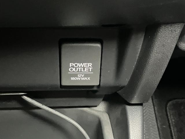 フィットハイブリッド Fパッケージ ハイブリッド Pスタート アクセサリーソケット 横滑り防止機能 誤発進抑制機能 光軸調整ダイヤル 電動格納ミラー パワーウインドウ キーフリー(19枚目)