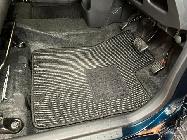 ムーヴ カスタム　ＸリミテッドＩＩ　ＳＡＩＩＩ　サポカーＳワイド適合　ドラレコ　ステアリングスイッチ　パノラマモニター対応　Ｐスタート　運転席シートヒーター　アイドリングストップ　横滑り防止機能　誤発進抑制機能　オートハイビーム　キーフリー（22枚目）