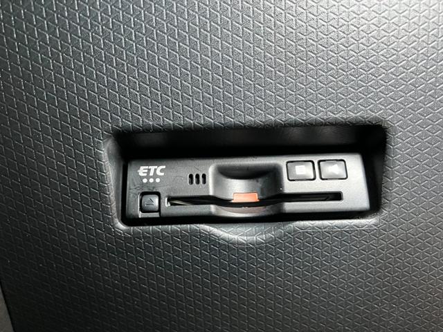 タント カスタムＲＳ　４ＷＤ　サポカーＳワイド適合　ドラレコ　ミラクルオープンドア　両側オートスライドドア　電動パーキングブレーキ　ディスプレイオーディオ　ステアリングスイッチ　シートヒーター　コーナーセンサー　キーフリー（22枚目）