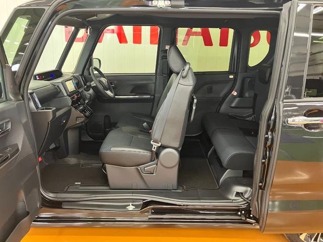 タント カスタムＲＳ　サポカーＳワイド適合　ミラクルオープンドア　両側オートスライドドア　電動パーキングブレーキ　ステアリングスイッチ　シートヒーター　オートエアコン　コーナーセンサー　キーフリー（11枚目）