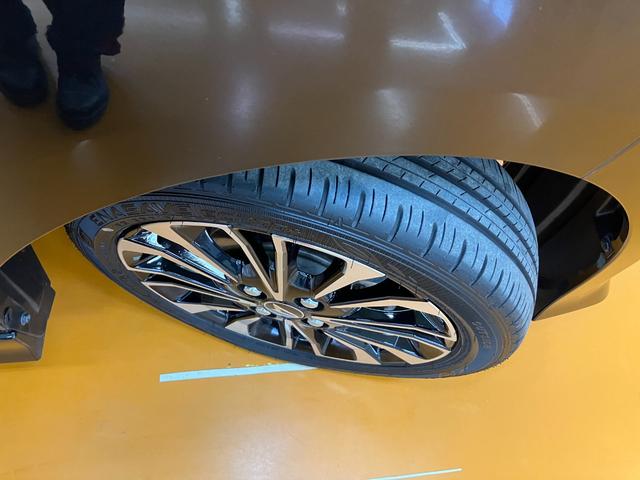 タント カスタムＲＳ　サポカーＳワイド適合　ミラクルオープンドア　両側オートスライドドア　電動パーキングブレーキ　ステアリングスイッチ　シートヒーター　オートエアコン　コーナーセンサー　キーフリー（27枚目）