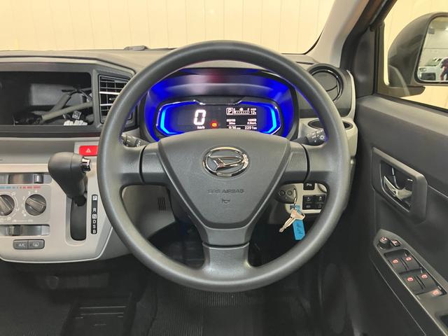 ミライース Ｘ　ＳＡＩＩＩ　サポカーＳワイド適合　エアコン　Ｂカメラ　コーナーセンサー　光軸調整ダイヤル　オートハイビーム　アイドリングストップ　横滑り防止機能　誤発進抑制機能　電動格納ミラー　パワーウインドウ　キーレス（13枚目）