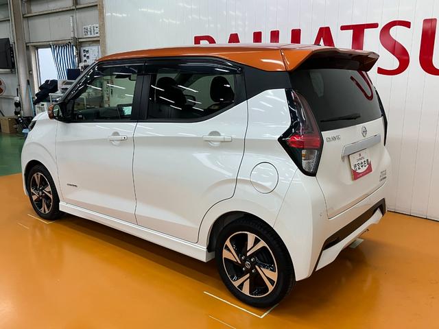 デイズ ハイウェイスター　Ｇターボ　衝突被害軽減ブレーキシステム　ドラレコ　全周囲カメラ　ステアリングスイッチ　Ｐスタート　アイドリングストップ　ＥＴＣ　電動格納ミラー　キーフリー（6枚目）