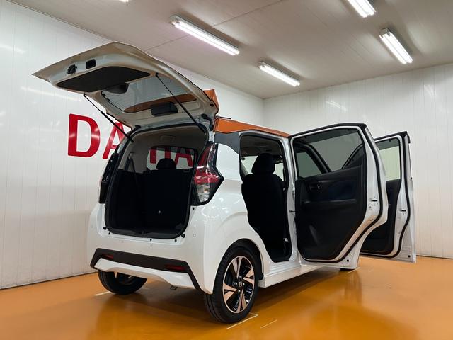 デイズ ハイウェイスター　Ｇターボ　衝突被害軽減ブレーキシステム　ドラレコ　全周囲カメラ　ステアリングスイッチ　Ｐスタート　アイドリングストップ　ＥＴＣ　電動格納ミラー　キーフリー（9枚目）