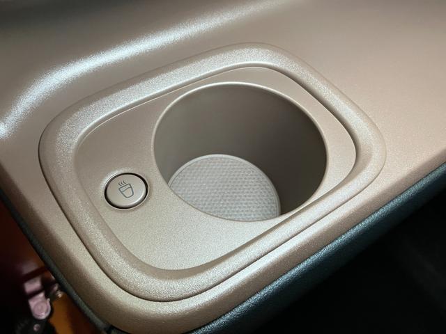 ムーヴキャンバス セオリーＧ　サポカーＳワイド適合　　ＵＳＢ接続端子　電動パーキングブレーキ　シートヒーター　両側オートスライドドア　Ｐスタート　ＵＳＢ接続端子　コーナーセンサー　ホッとカップホルダー　置きラクボックス　キーフリー（18枚目）