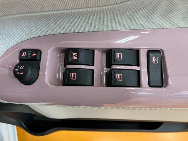 ムーヴキャンバス Ｘメイクアップリミテッド　ＳＡＩＩＩ　サポカーＳワイド適合　両側オートスライドドア　パノラマモニター対応　ステアリングスイッチ　Ｐスタート　オートハイビーム　アイドリングストップ　置きラクボックス　キーフリー（17枚目）