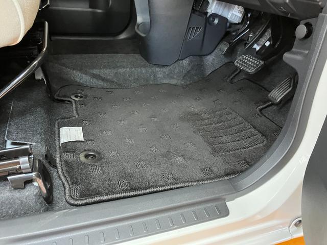 ムーヴキャンバス Ｘメイクアップリミテッド　ＳＡＩＩＩ　サポカーＳワイド適合　両側オートスライドドア　パノラマモニター対応　ステアリングスイッチ　Ｐスタート　オートハイビーム　アイドリングストップ　置きラクボックス　キーフリー（21枚目）