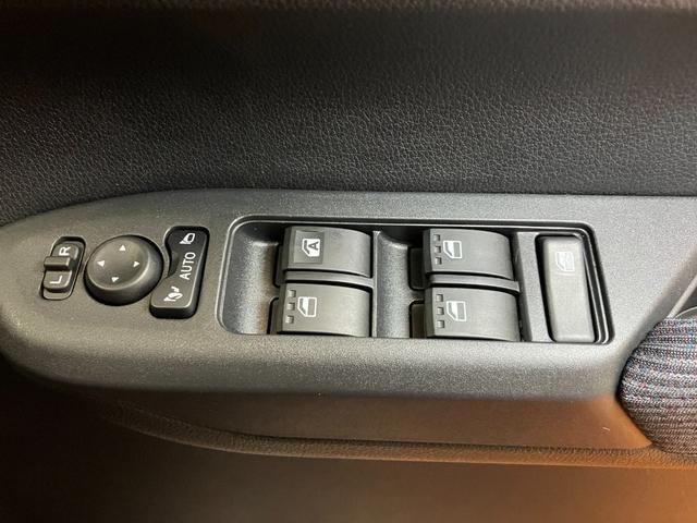 ムーヴ ＲＳ　サポカーＳワイド適合　両側オートスライドドア　全車速追従機能付ＡＣＣ　ステアリングスイッチ　電動パーキングブレーキ　Ｐスタート　コーナーセンサー　ＵＳＢ接続端子　キーフリー（21枚目）