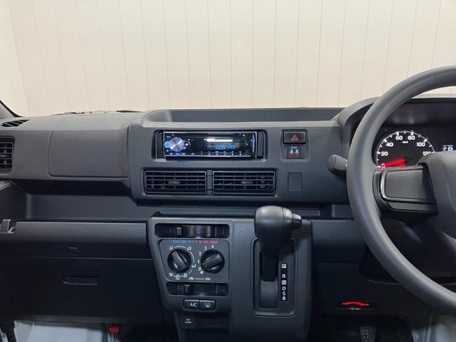 ハイゼットカーゴ スペシャルクリーン サポカーSワイド適合 オーディオ エアコン アクセサリーソケット コーナーセンサー ETC アイドリングストップ 光軸調整ダイヤル 横滑り防止機能 誤発進抑制機能 パワーウインドウ(13枚目)