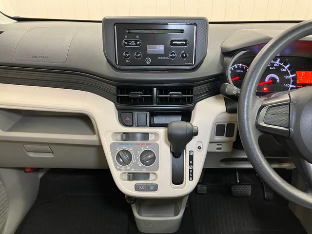 ムーヴ Ｌ　オーディオ　エアコン　アイドリングストップ　横滑り防止装置　光軸調整ダイヤル　電動格納ミラー　パワーウインドウ　キーレス（13枚目）