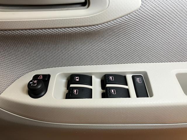 ムーヴ Ｌ　オーディオ　エアコン　アイドリングストップ　横滑り防止装置　光軸調整ダイヤル　電動格納ミラー　パワーウインドウ　キーレス（17枚目）