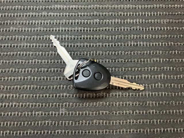 ムーヴキャンバス Ｌ　ＳＡＩＩ　スマアシ　両側スライドドア　Ｂカメラ　ステアリングスイッチ　エアコン　アイドリングストップ　横滑り防止機能　誤発進抑制機能　光軸調整ダイヤル　電動格納ミラー　パワーウインドウ　キーレス（26枚目）