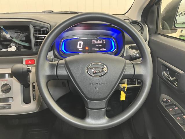 ミライース Ｘ　ＳＡＩＩＩ　サポカーＳワイド適合　エアコン　Ｂカメラ　コーナーセンサー　光軸調整ダイヤル　オートハイビーム　アイドリングストップ　横滑り防止機能　誤発進抑制機能　電動格納ミラー　パワーウインドウ　キーレス（13枚目）