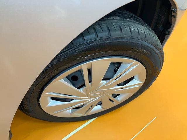 ミライース Ｘ　ＳＡＩＩＩ　サポカーＳワイド適合　エアコン　Ｂカメラ　コーナーセンサー　光軸調整ダイヤル　オートハイビーム　アイドリングストップ　横滑り防止機能　誤発進抑制機能　電動格納ミラー　パワーウインドウ　キーレス（23枚目）