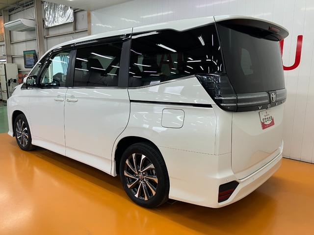 ヴォクシー S-Z 衝突被害軽減ブレーキシステム 3列シート クリアランスソナー レーダークルーズコントロール シートヒーター 電動パーキングブレーキ ダブルエアコン 後席モニター 両側オートスライドドア(6枚目)