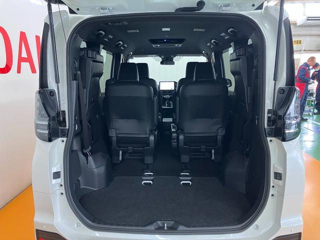 ヴォクシー S-Z 衝突被害軽減ブレーキシステム 3列シート クリアランスソナー レーダークルーズコントロール シートヒーター 電動パーキングブレーキ ダブルエアコン 後席モニター 両側オートスライドドア(11枚目)