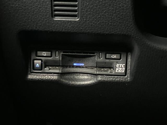 ヴォクシー S-Z 衝突被害軽減ブレーキシステム 3列シート クリアランスソナー レーダークルーズコントロール シートヒーター 電動パーキングブレーキ ダブルエアコン 後席モニター 両側オートスライドドア(23枚目)