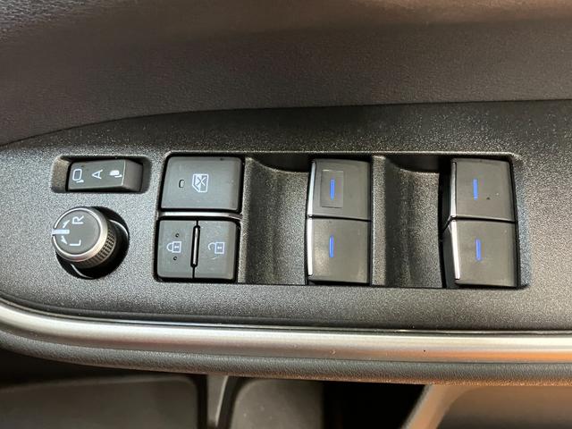 ヴォクシー S-Z 衝突被害軽減ブレーキシステム 3列シート クリアランスソナー レーダークルーズコントロール シートヒーター 電動パーキングブレーキ ダブルエアコン 後席モニター 両側オートスライドドア(27枚目)