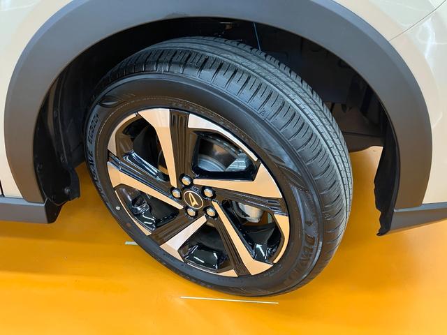 �A���~�z�C�[���t