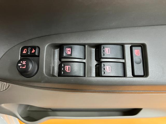 タント Ｘ　ＳＡＩＩ　スマアシ　ミラクルオープンドア　片側オートスライドドア　オーディオ　オートエアコン　Ｐスタート　エコアイドル　横滑り防止機能　誤発進抑制機能　電動格納ミラー　キーフリー（17枚目）