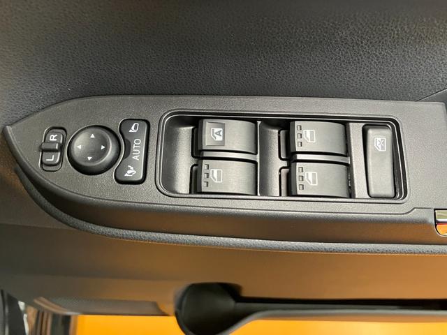 タント カスタムＲＳ　サポカーＳワイド適合　ミラクルオープンドア　両側オートスライドドア　パノラマモニター対応　電動パーキングブレーキ　ステアリングスイッチ　シートヒーター　オートエアコン　コーナーセンサー　キーフリー（20枚目）