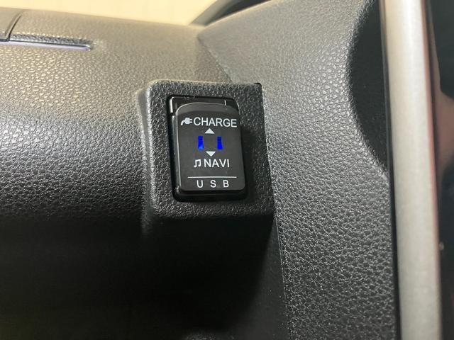 タント カスタムＸ　サポカーＳワイド適合　ミラクルオープンドア　両側オートスライドドア　パノラマモニター対応　ＵＳＢ接続端子　ステアリングスイッチ　シートヒーター　オートエアコン　コーナーセンサー　キーフリー（18枚目）