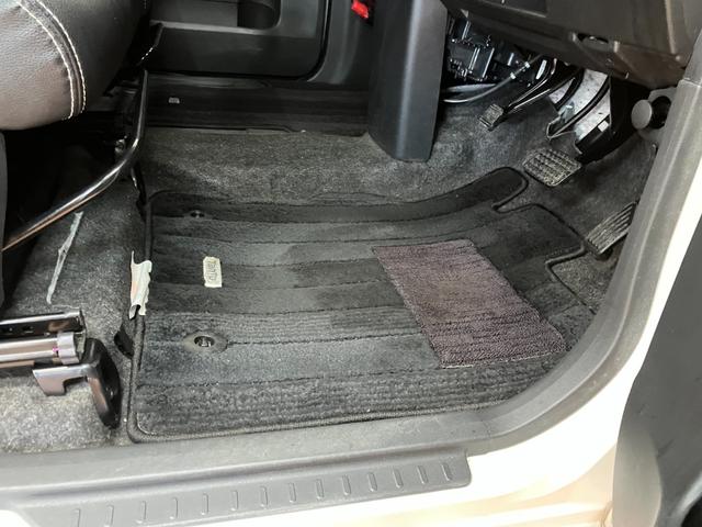 タント カスタムＸ　トップエディションＳＡ　スマアシ　デイライト　ミラクルオープンドア　片側オートスライドドア　後席モニター　Ｐスタート　エコアイドル　ＵＳＢ接続端子　Ｂカメラ　ステアリングスイッチ　キーフリー（24枚目）