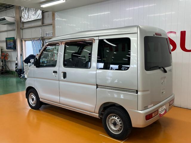 ハイゼットカーゴ ＤＸ　４ＷＤ　５段マニュアルシフト両側スライドドア　ラジオ　エアコン　パワーステアリング　パワーウインドウ　リアデフォッガー　キーレス（6枚目）