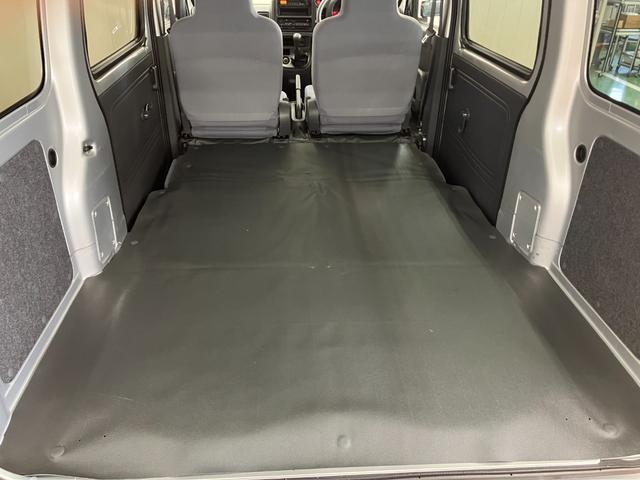 ハイゼットカーゴ ＤＸ　４ＷＤ　５段マニュアルシフト両側スライドドア　ラジオ　エアコン　パワーステアリング　パワーウインドウ　リアデフォッガー　キーレス（12枚目）