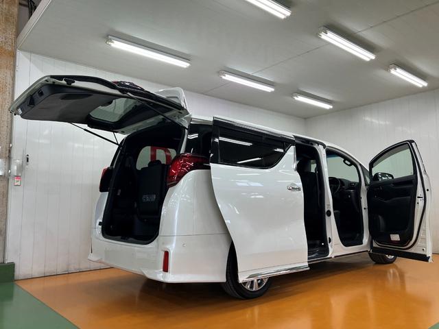 アルファード ２．５Ｓ　タイプゴールド　衝突被害軽減ブレーキシステム　ドラレコ　全周囲カメラ　後席モニター　１００Ｖ電源ソケット　ＨＤＭＩ接続端子　クルーズコントロール　ＳＯＳスイッチ　両側オートスライドドア　電動パーキングブレーキ（9枚目）