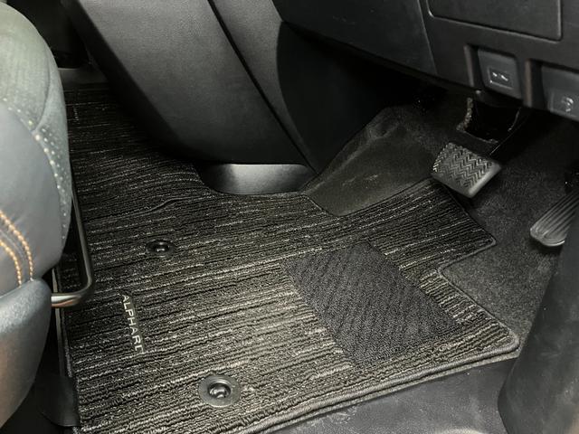 アルファード ２．５Ｓ　タイプゴールド　衝突被害軽減ブレーキシステム　ドラレコ　全周囲カメラ　後席モニター　１００Ｖ電源ソケット　ＨＤＭＩ接続端子　クルーズコントロール　ＳＯＳスイッチ　両側オートスライドドア　電動パーキングブレーキ（30枚目）