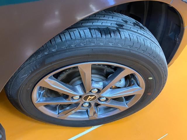 �A���~�z�C�[���t