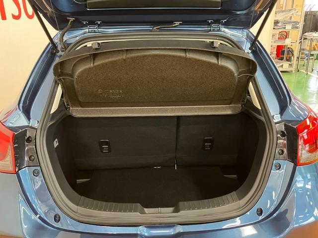 デミオ １３Ｓツーリング　衝突被害軽減ブレーキシステム　Ｂカメラ　クルーズコントロール　ステアリングスイッチ　シートヒーター　ＵＳＢ接続端子　ＥＴＣ　ヘッドアップディスプレイ　コーナーセンサー　キーフリー（11枚目）