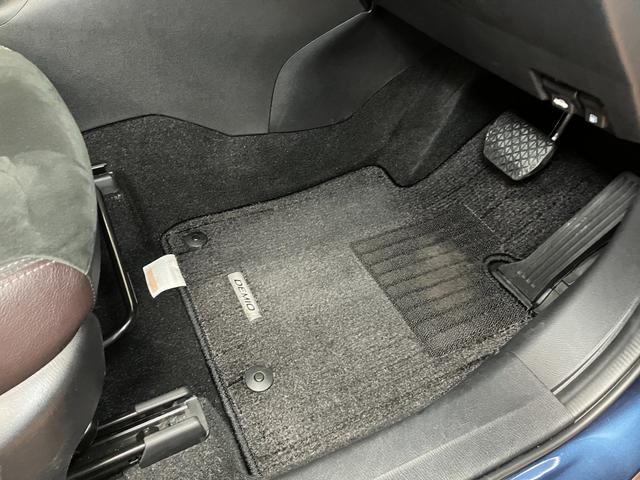 デミオ １３Ｓツーリング　衝突被害軽減ブレーキシステム　Ｂカメラ　クルーズコントロール　ステアリングスイッチ　シートヒーター　ＵＳＢ接続端子　ＥＴＣ　ヘッドアップディスプレイ　コーナーセンサー　キーフリー（28枚目）