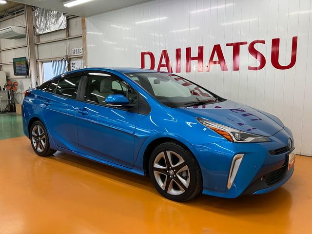 プリウス Ｓツーリングセレクション　衝突被害軽減ブレーキシステム　ハイブリッド　ドラレコ　クルーズコントロール　ステアリングスイッチ　Ｂカメラ　Ｐスタート　オートハイビーム　ＥＴＣ　シートヒーター　キーフリー（7枚目）