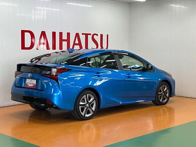 プリウス Ｓツーリングセレクション　衝突被害軽減ブレーキシステム　ハイブリッド　ドラレコ　クルーズコントロール　ステアリングスイッチ　Ｂカメラ　Ｐスタート　オートハイビーム　ＥＴＣ　シートヒーター　キーフリー（8枚目）