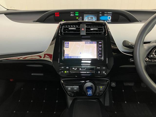 プリウス Ｓツーリングセレクション　衝突被害軽減ブレーキシステム　ハイブリッド　ドラレコ　クルーズコントロール　ステアリングスイッチ　Ｂカメラ　Ｐスタート　オートハイビーム　ＥＴＣ　シートヒーター　キーフリー（12枚目）