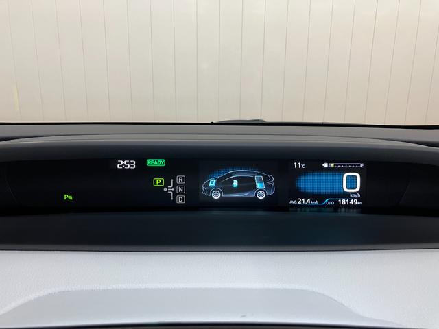 プリウス Ｓツーリングセレクション　衝突被害軽減ブレーキシステム　ハイブリッド　ドラレコ　クルーズコントロール　ステアリングスイッチ　Ｂカメラ　Ｐスタート　オートハイビーム　ＥＴＣ　シートヒーター　キーフリー（14枚目）