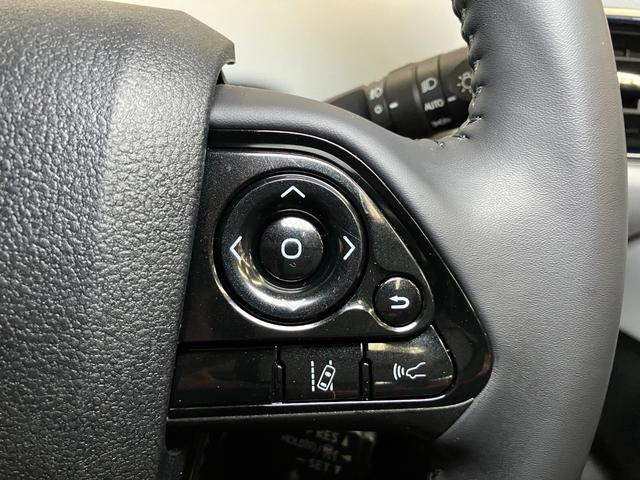 プリウス Ｓツーリングセレクション　衝突被害軽減ブレーキシステム　ハイブリッド　ドラレコ　クルーズコントロール　ステアリングスイッチ　Ｂカメラ　Ｐスタート　オートハイビーム　ＥＴＣ　シートヒーター　キーフリー（17枚目）