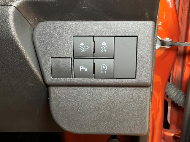 ハイゼットカーゴ ＤＸ　ディスプレイオーディオ　ＥＴＣ　ステアリングスイッチ　サポカーＳワイド適合　ディスプレイオーディオ　エアコン　アクセサリーソケット　コーナーセンサー　アイドリングストップ　光軸調整ダイヤル　横滑り防止機能　誤発進抑制機能　パワーウインドウ　キーレス（17枚目）