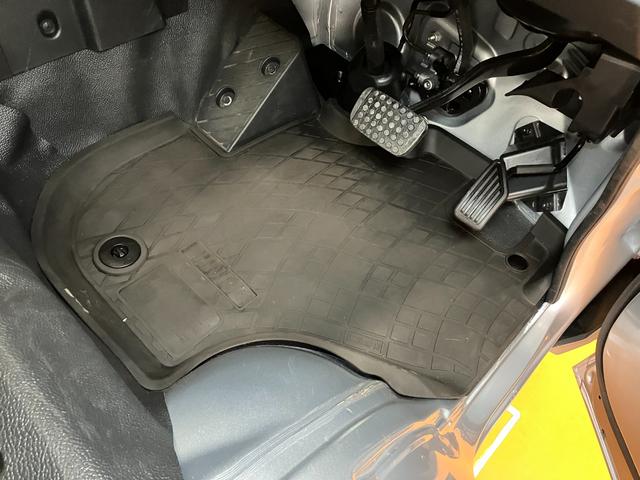 ハイゼットトラック ジャンボエクストラ　サポカーＳワイド適合　ドラレコ　三方開　ゴムマット　Ｂカメラ　デジタルインナーミラー　エアコン　Ｐスタート　ＵＳＢ接続端子　アクセサリーソケット　ＥＴＣ　コーナーセンサー　荷台作業灯　電動格納ミラー（23枚目）