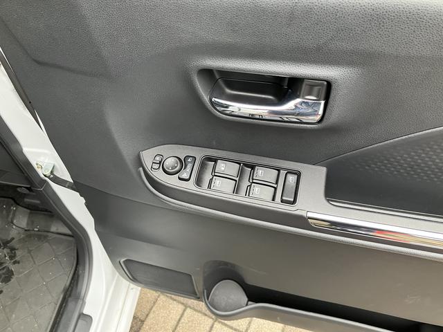 タント カスタムRS 両側パワースライドドア/LEDヘッドランプ/オートライト/シートヒーター/次世代スマートアシスト/バックカメラ/キーフリー/ベンチシート/コーナーセンサー(13枚目)