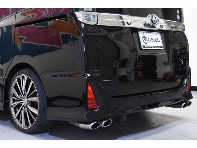 ヴォクシー ＺＳ　フルエアロ　レオニス１９インチＡＷ　ローダウン　アルパイン１０型ナビ　アルパイン１１型後席ディスプレイ　両側電動スライドドア　プッシュスタート（31枚目）