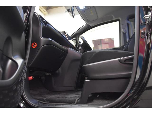 ZS ZEUSコンプリートカー 19インチAW 車高調 アルパインBIGX10型ナビ アルパイン12.8型フリップダウンモニター 4本出しマフラー バックフォグ(44枚目)