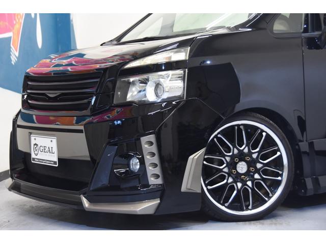 ヴォクシー ＺＳ　ＲＯＪＡＭコンプリートカー　ＷＯＲＫ１９インチＡＷ　ＴＥＩＮ車高調　４本出しマフラー　プッシュスタート　パワースライドドア　カロッツェリアサイバーナビ　バックカメラ（13枚目）
