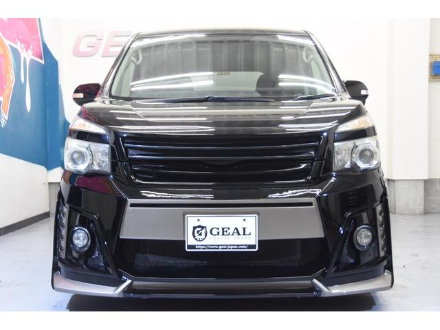 ヴォクシー ＺＳ　ＲＯＪＡＭコンプリートカー　ＷＯＲＫ１９インチＡＷ　ＴＥＩＮ車高調　４本出しマフラー　プッシュスタート　パワースライドドア　カロッツェリアサイバーナビ　バックカメラ（19枚目）