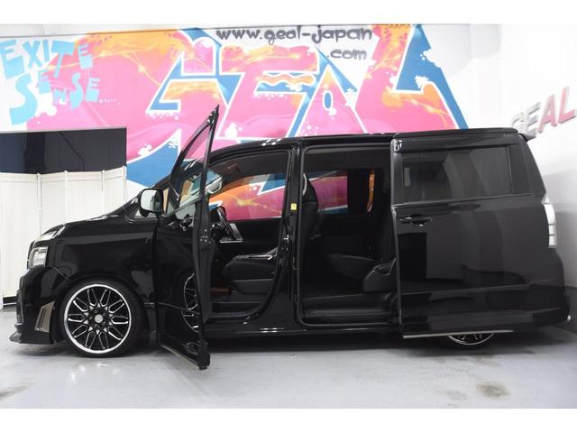 ヴォクシー ＺＳ　ＲＯＪＡＭコンプリートカー　ＷＯＲＫ１９インチＡＷ　ＴＥＩＮ車高調　４本出しマフラー　プッシュスタート　パワースライドドア　カロッツェリアサイバーナビ　バックカメラ（25枚目）