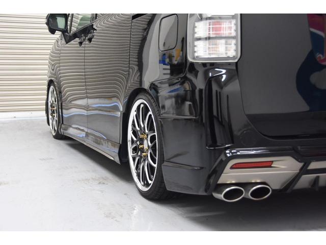 ヴォクシー ＺＳ　ＲＯＪＡＭコンプリートカー　ＷＯＲＫ１９インチＡＷ　ＴＥＩＮ車高調　４本出しマフラー　プッシュスタート　パワースライドドア　カロッツェリアサイバーナビ　バックカメラ（29枚目）