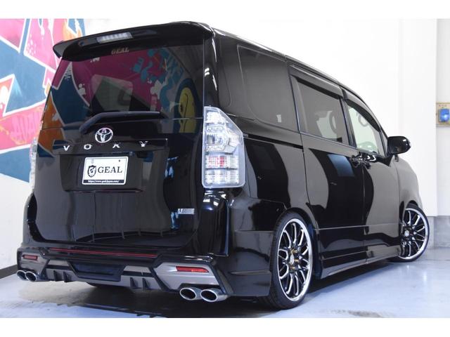 ヴォクシー ＺＳ　ＲＯＪＡＭコンプリートカー　ＷＯＲＫ１９インチＡＷ　ＴＥＩＮ車高調　４本出しマフラー　プッシュスタート　パワースライドドア　カロッツェリアサイバーナビ　バックカメラ（30枚目）